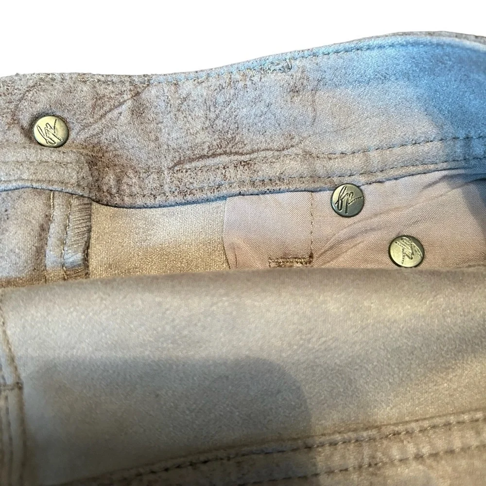 We The Free Free People Gray Tone Faux Suede Look Straight Leg Pant NWT Sz. 25
